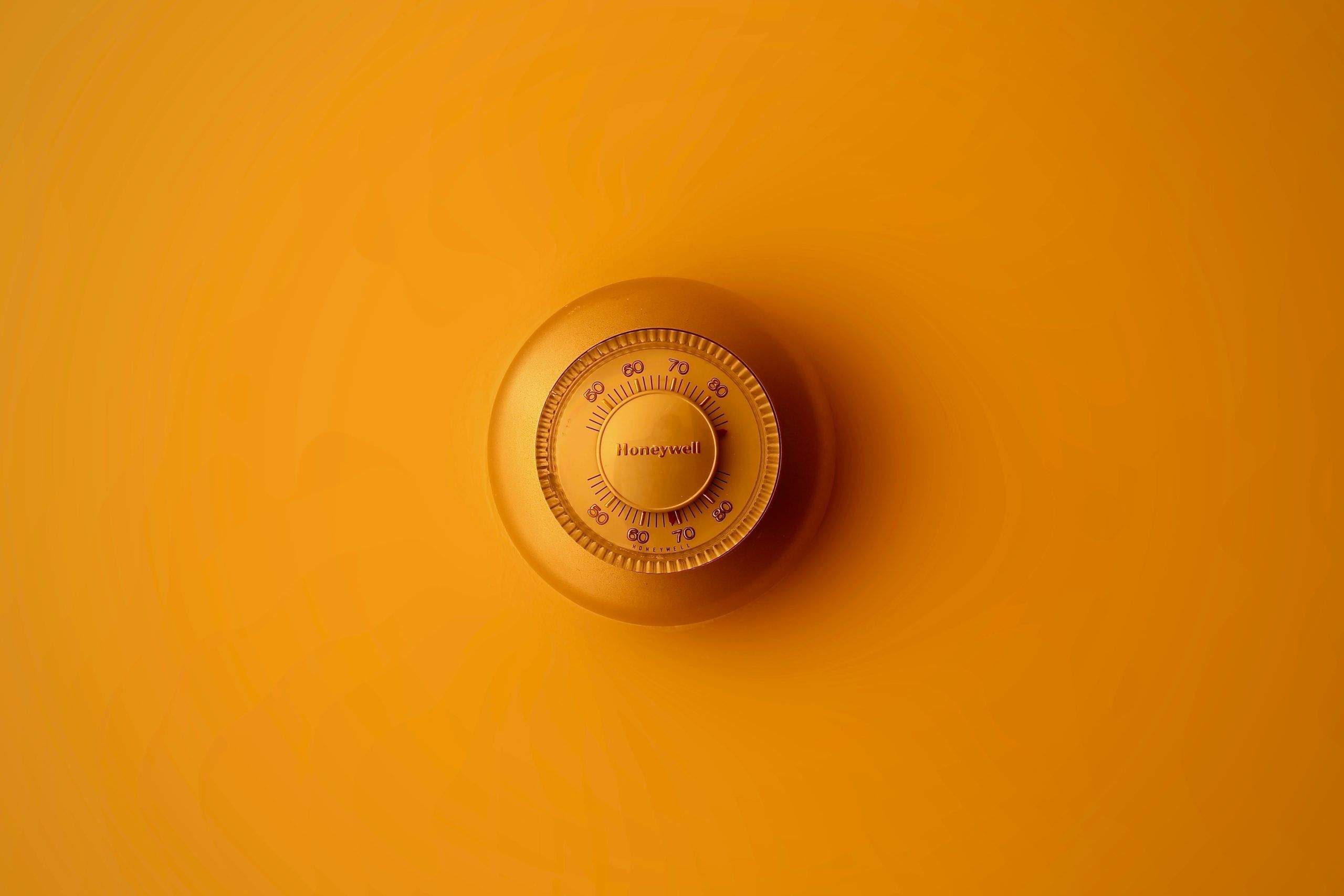How to find the best RV thermostat